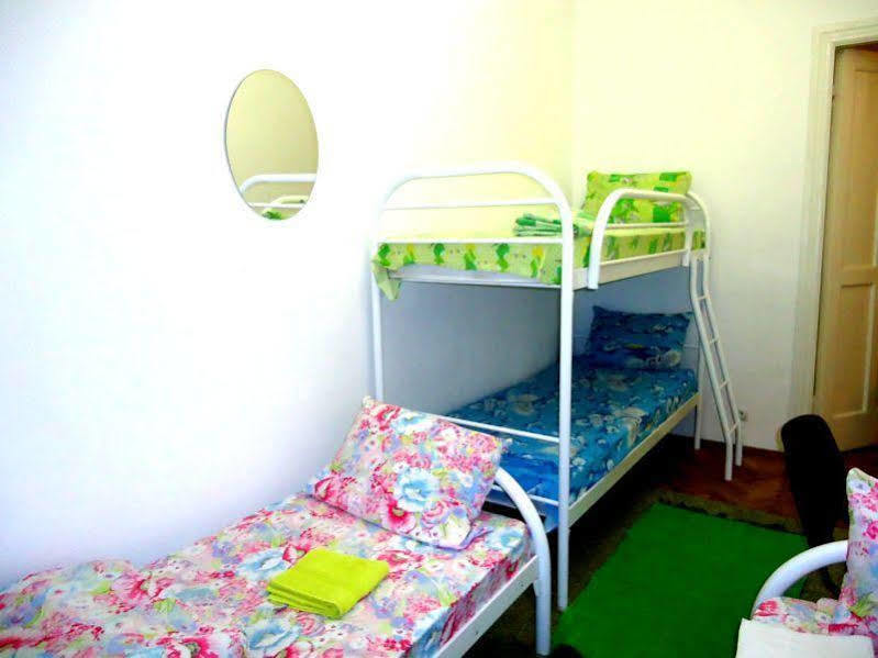 Hostel Kreshatik Киев Экстерьер фото