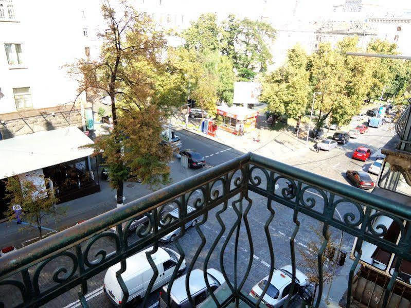 Hostel Kreshatik Киев Экстерьер фото